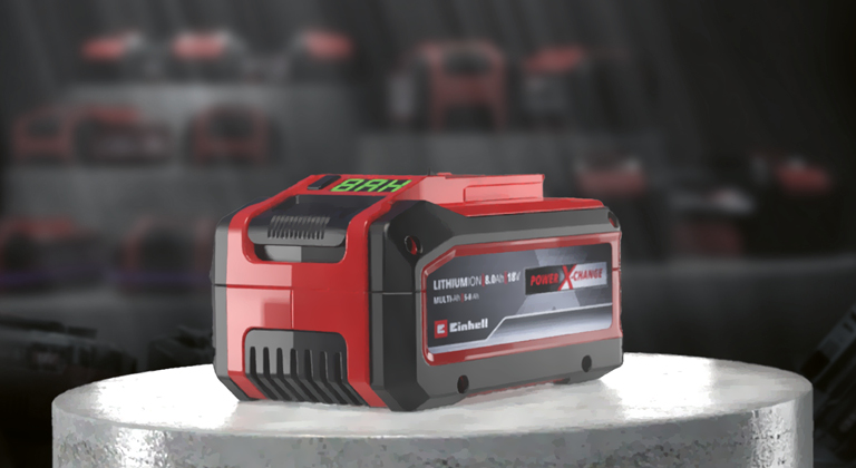 Illustration av ett Einhell originalbatteri och falska batterier
